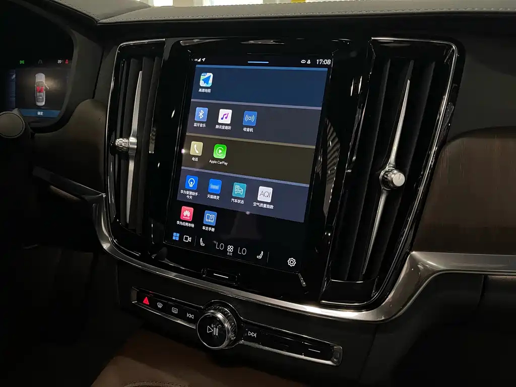 VOLVO S90 2022