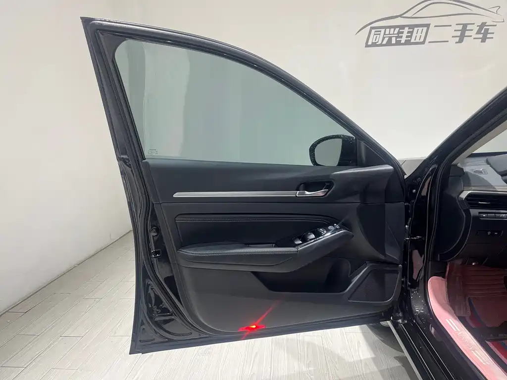 NISSAN TEANA 2021