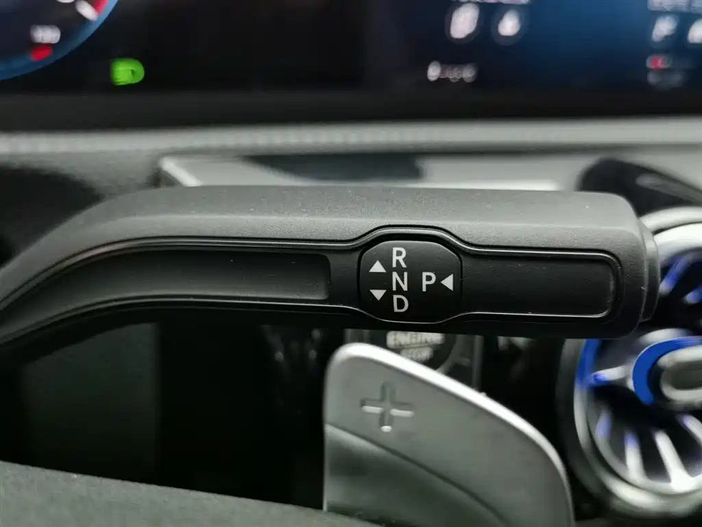 MERCEDES BENZ CLA 2022