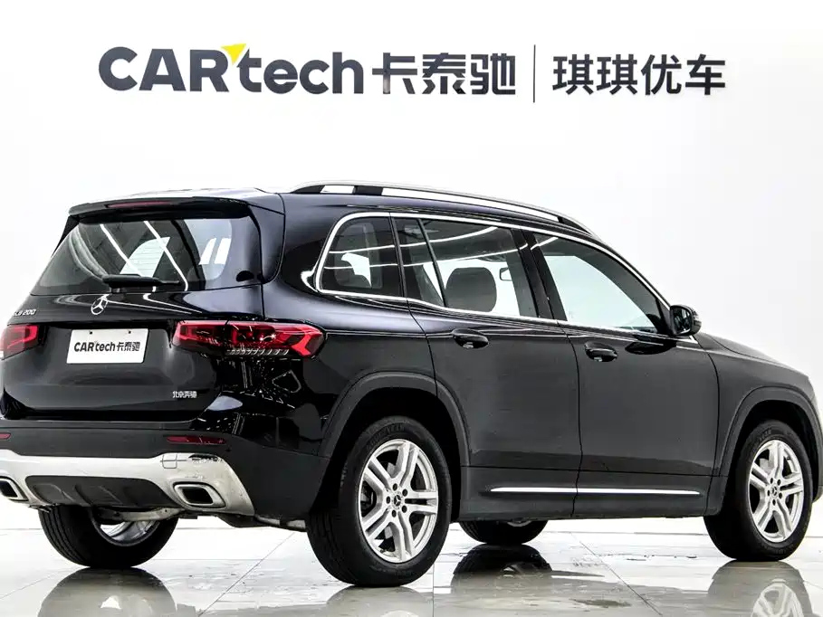MERCEDES BENZ GLB 2023
