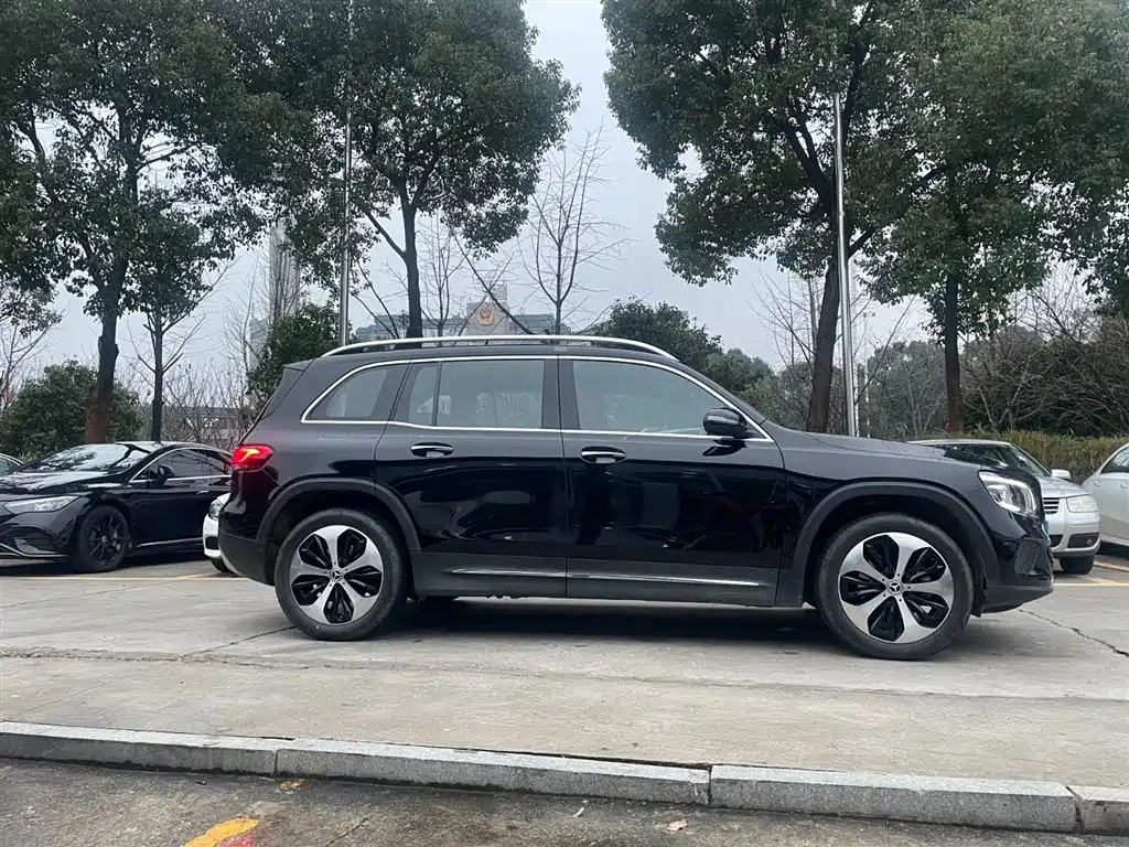 MERCEDES BENZ GLB 2022