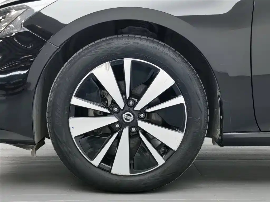 NISSAN TEANA 2021