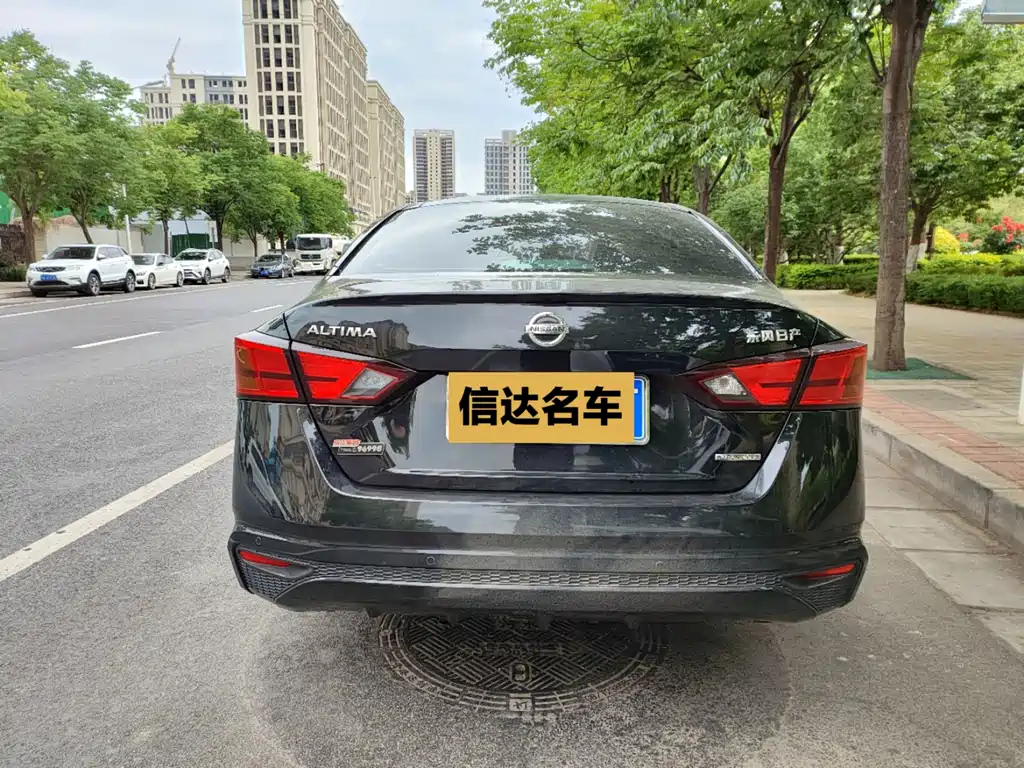 NISSAN TEANA 2022