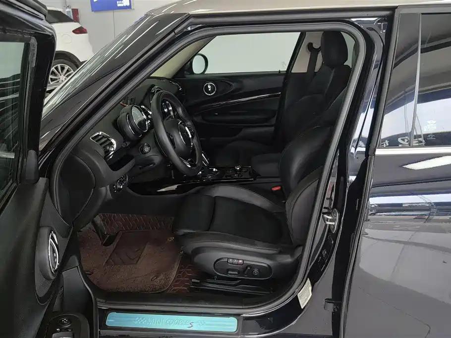MINI CLUBMAN 2019