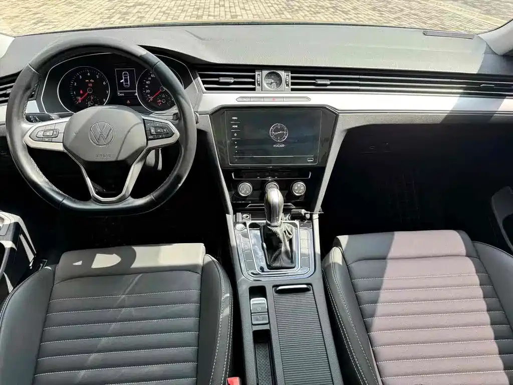 VOLKSWAGEN MAGOTAN 2021