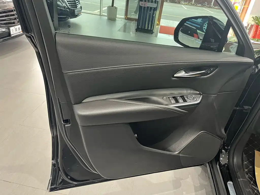 CADILLAC XT4 2021