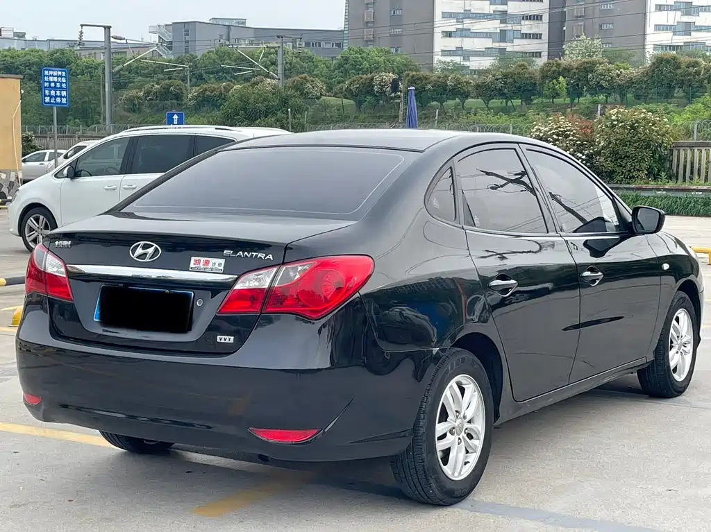 HYUNDAI CELESTA 2014