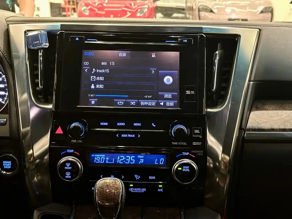 TOYOTA ALPHARD 2019