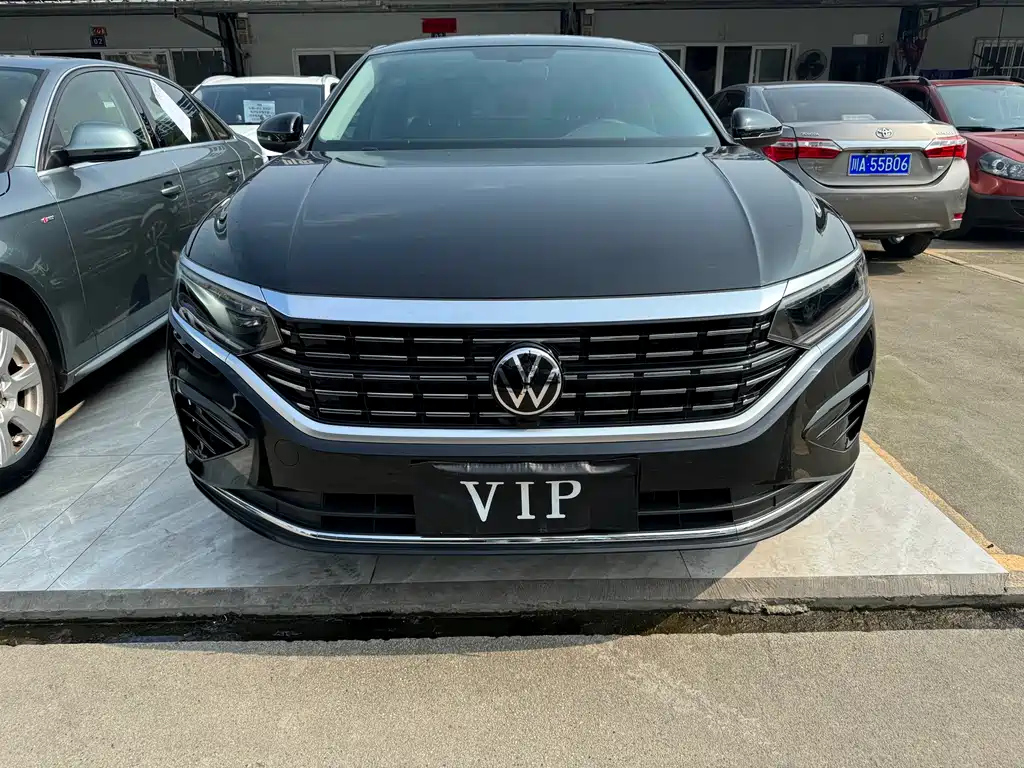VOLKSWAGEN PASSAT 2022