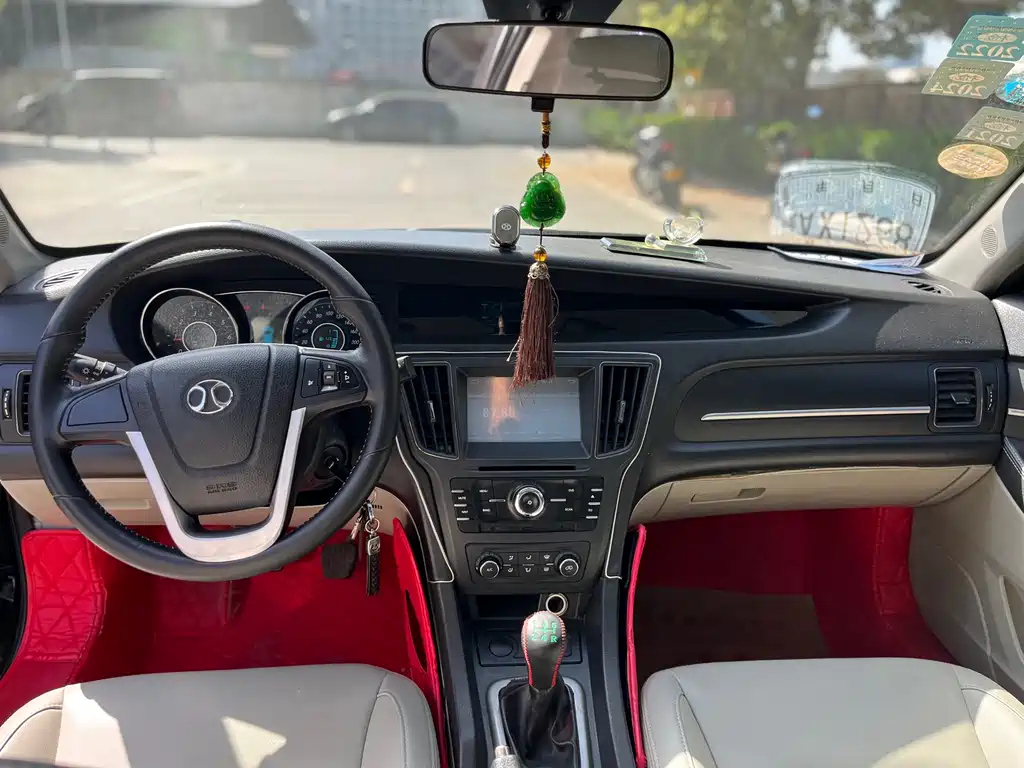 BAIC SENOVA D50 2015