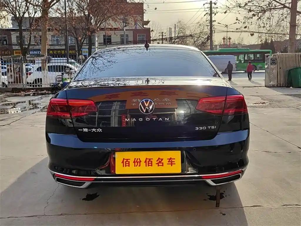 VOLKSWAGEN MAGOTAN 2023