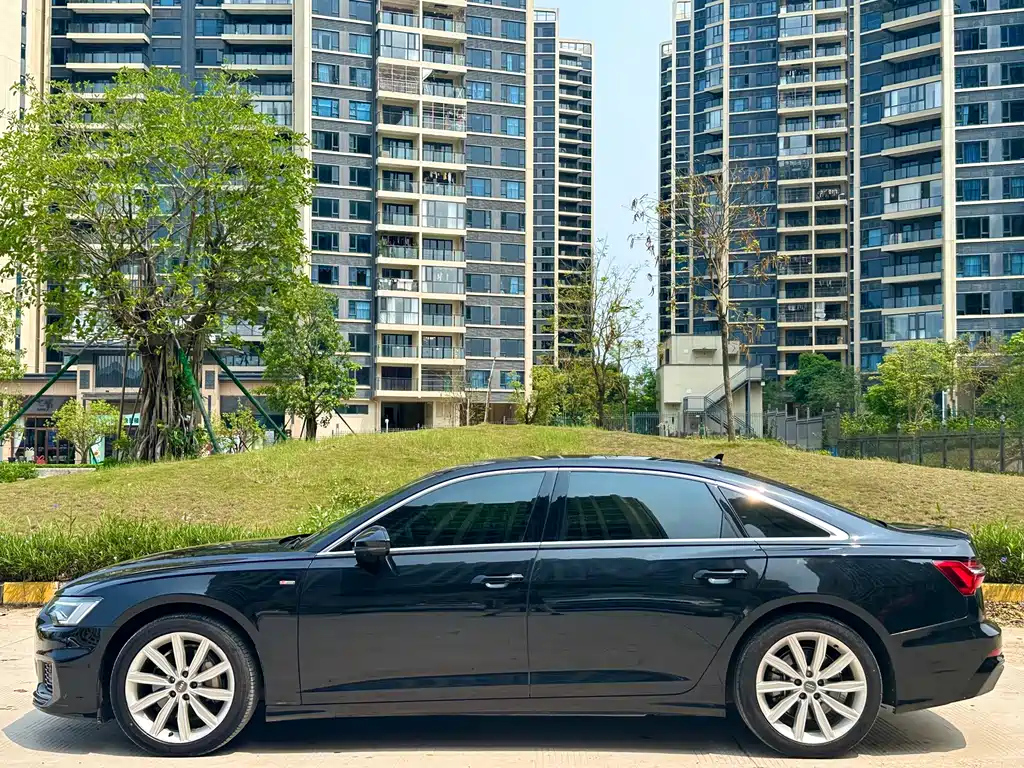AUDI A6L 2021