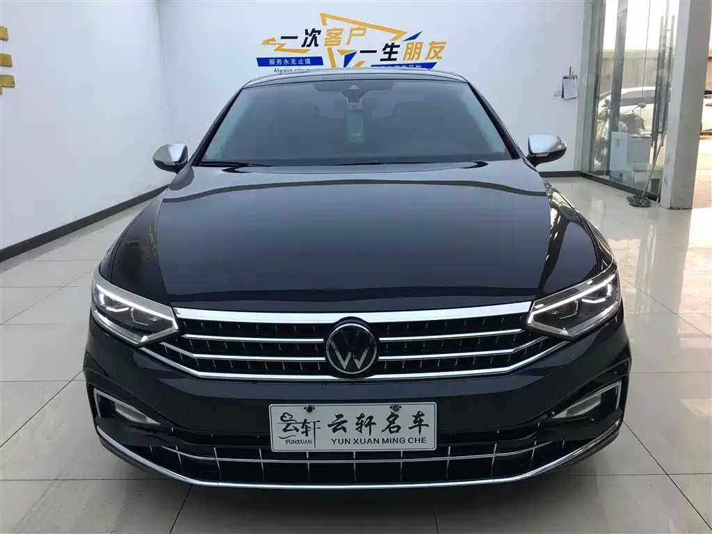 VOLKSWAGEN MAGOTAN 2022