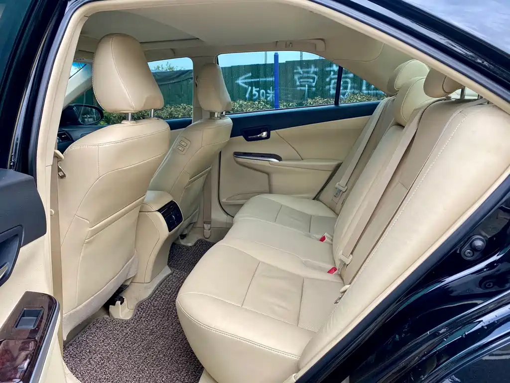 TOYOTA CAMRY 2016