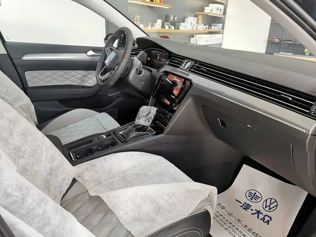 VOLKSWAGEN MAGOTAN 2024
