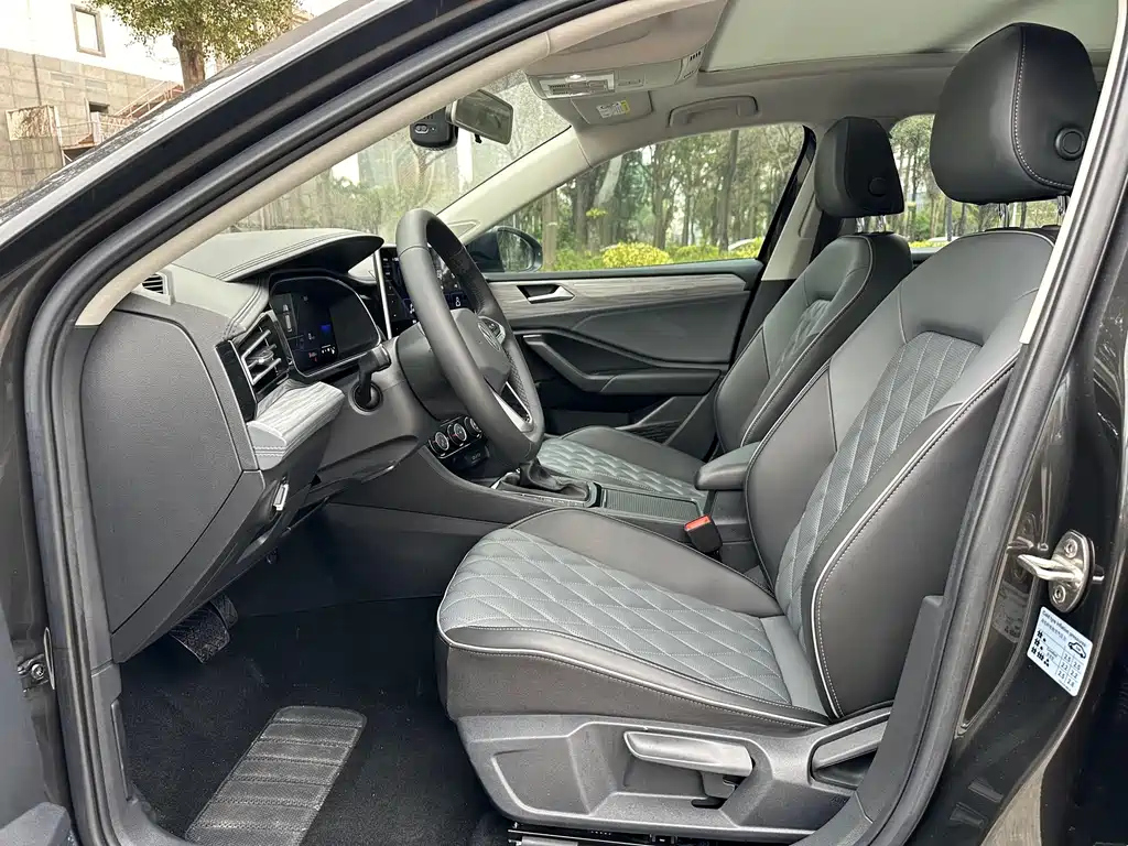 VOLKSWAGEN SAGITAR 2023