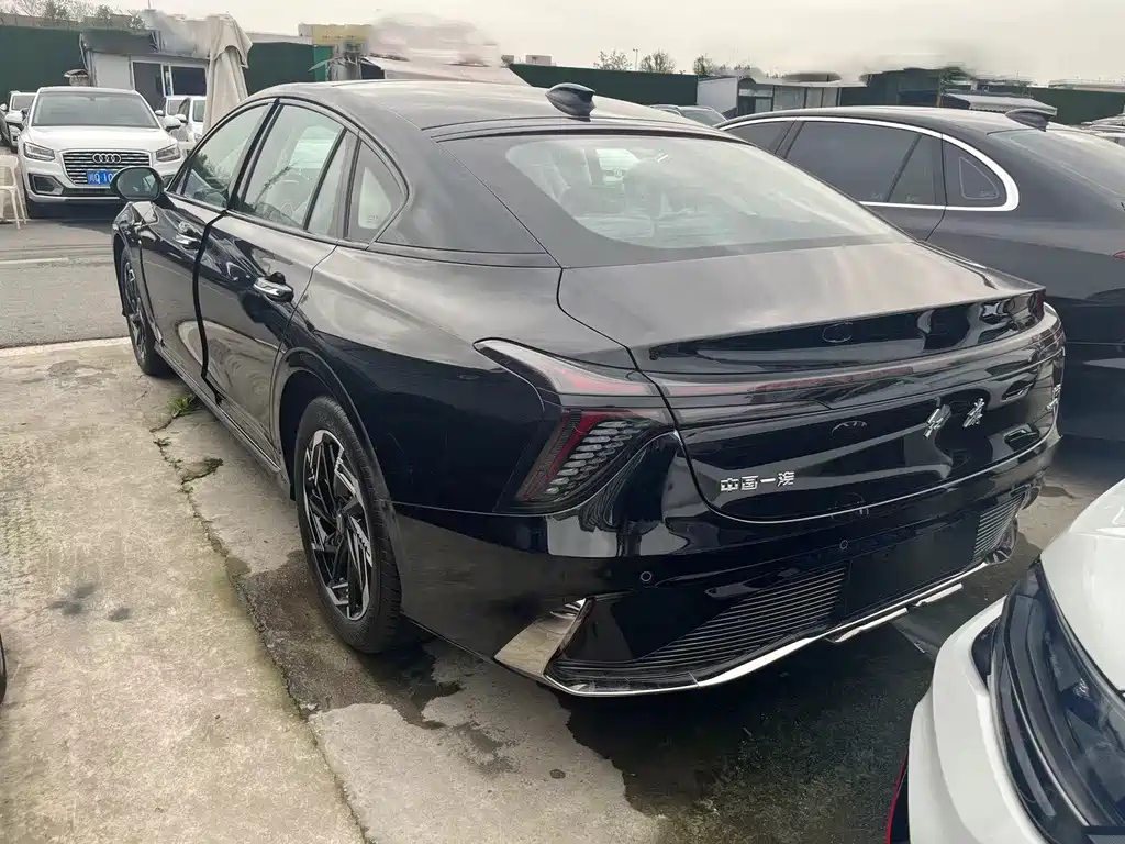 HONGQI H6 2023