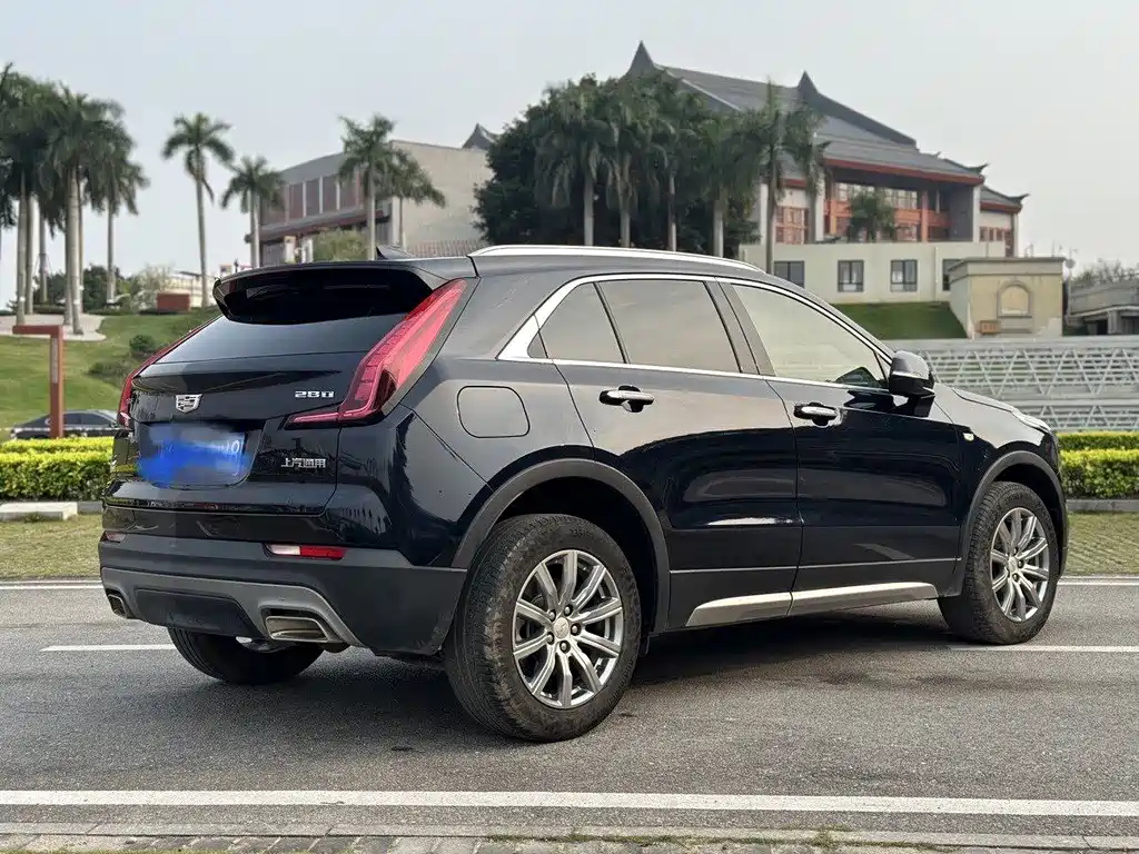 CADILLAC XT4 2021