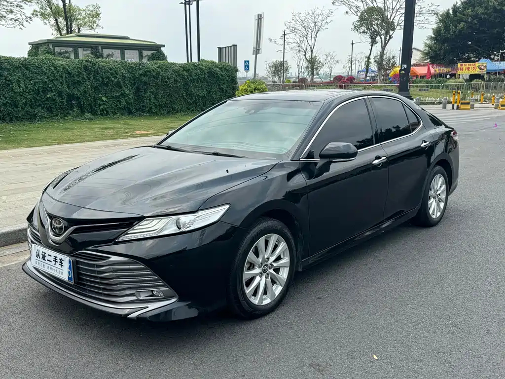 TOYOTA CAMRY 2021