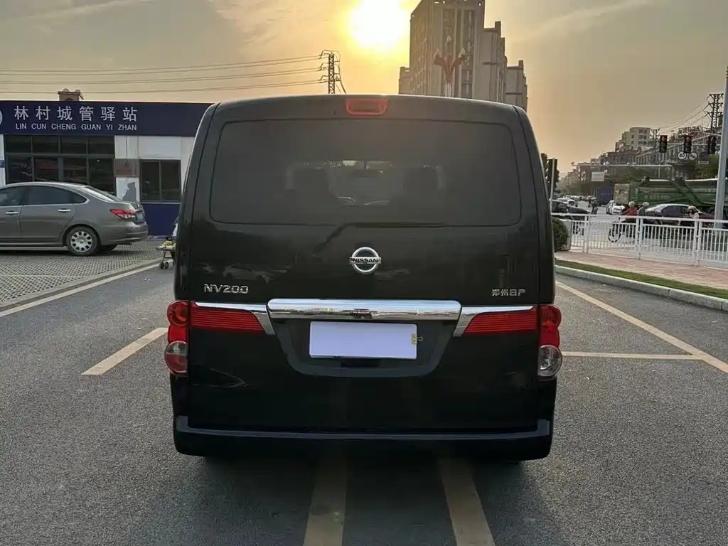 NISSAN NV200 2016