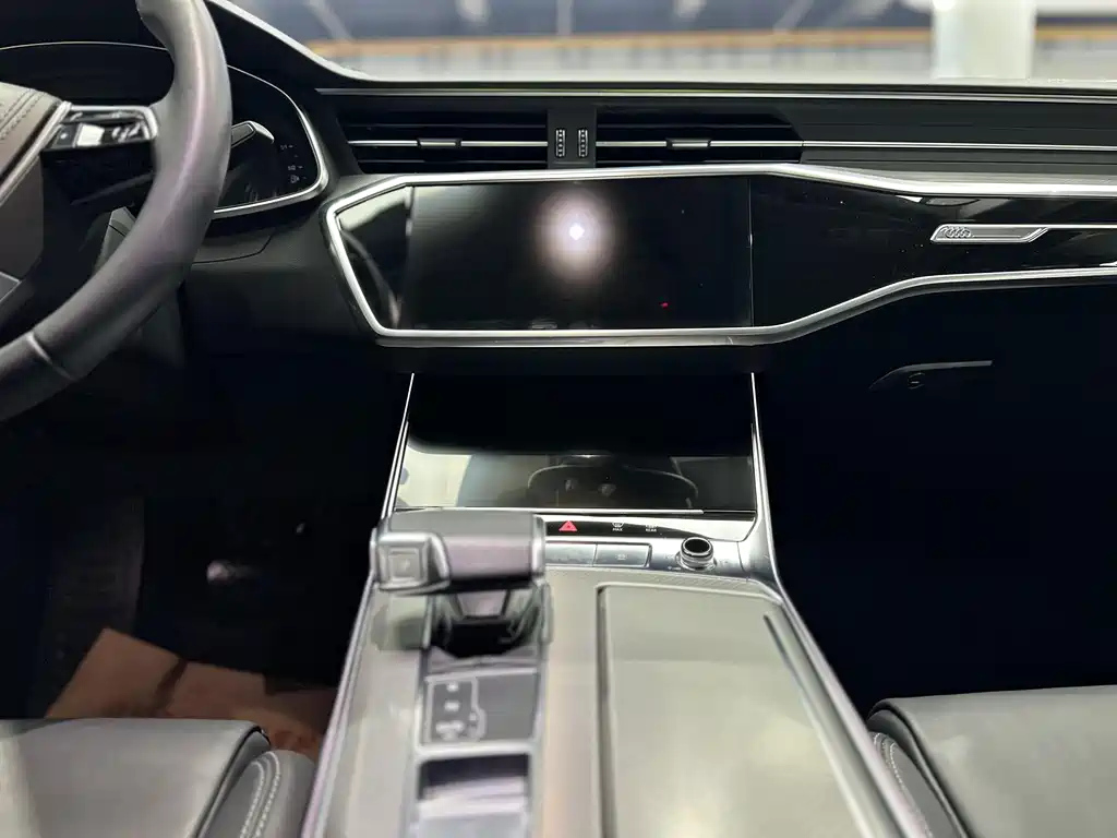 AUDI A6L 2023