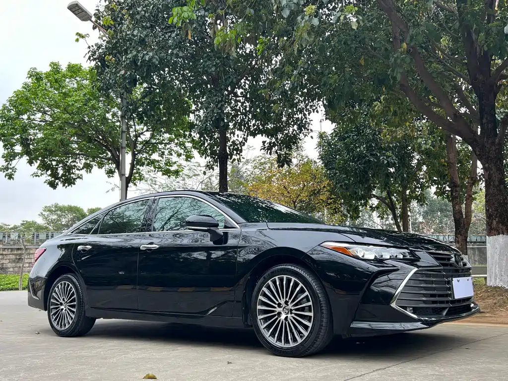 TOYOTA AVALON 2020