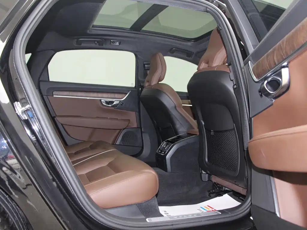 VOLVO S90 2021