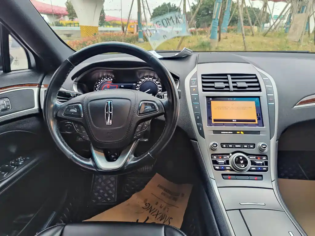 LINCOLN MKZ 2019