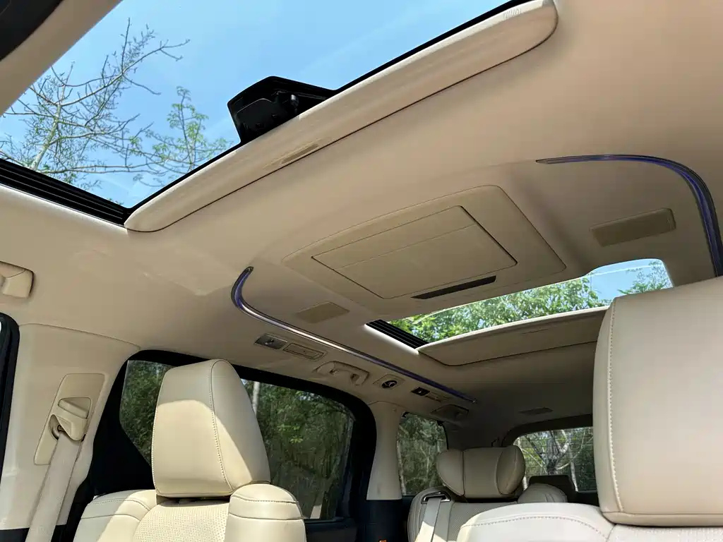 TOYOTA ALPHARD 2016