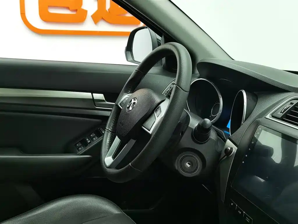 BAIC SENOVA X65 2015