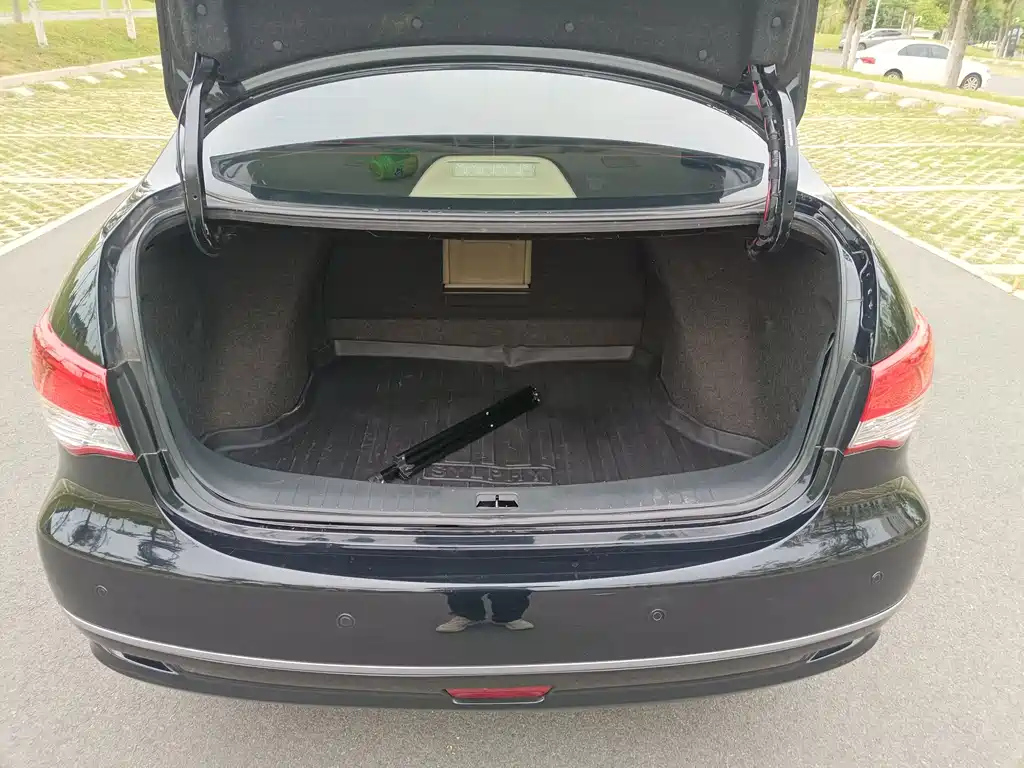 NISSAN SYLPHY 2015