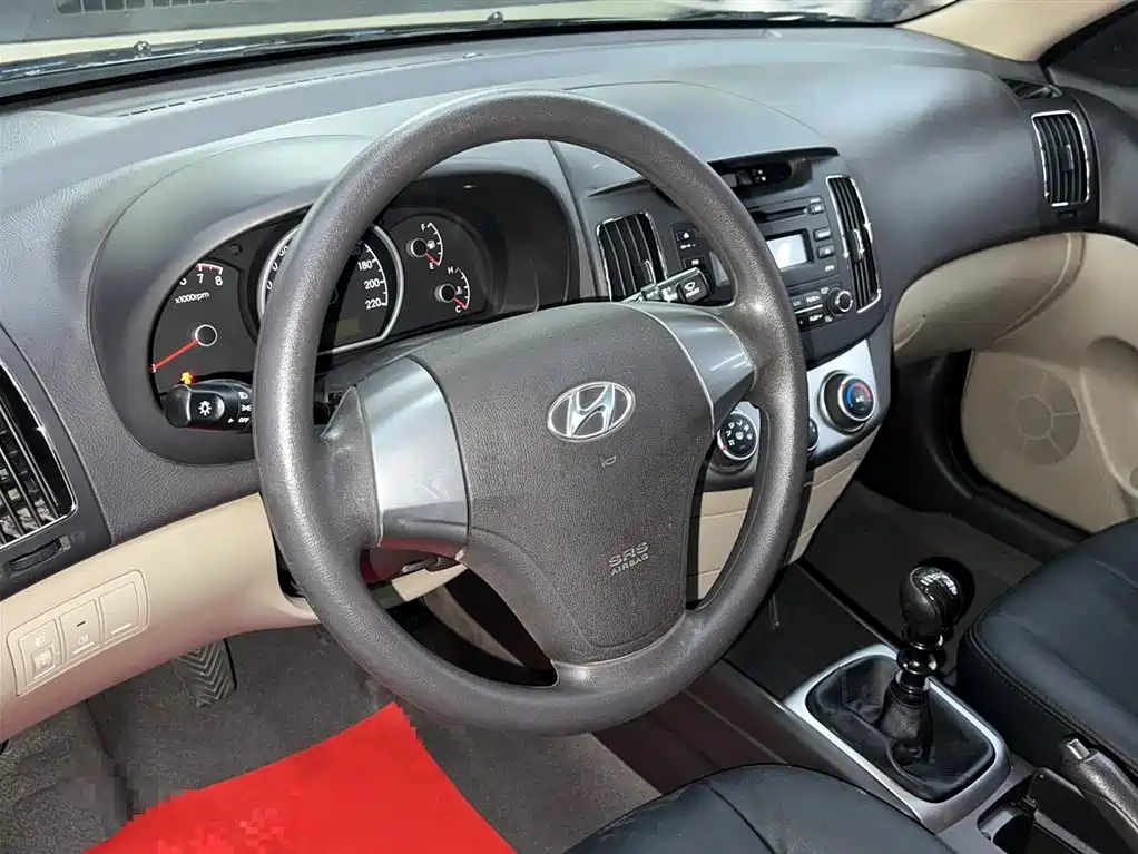 HYUNDAI CELESTA 2016