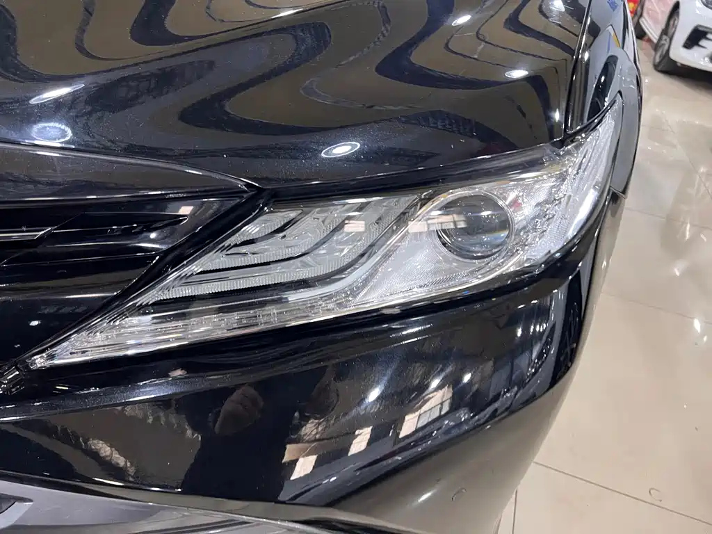 TOYOTA CAMRY 2019