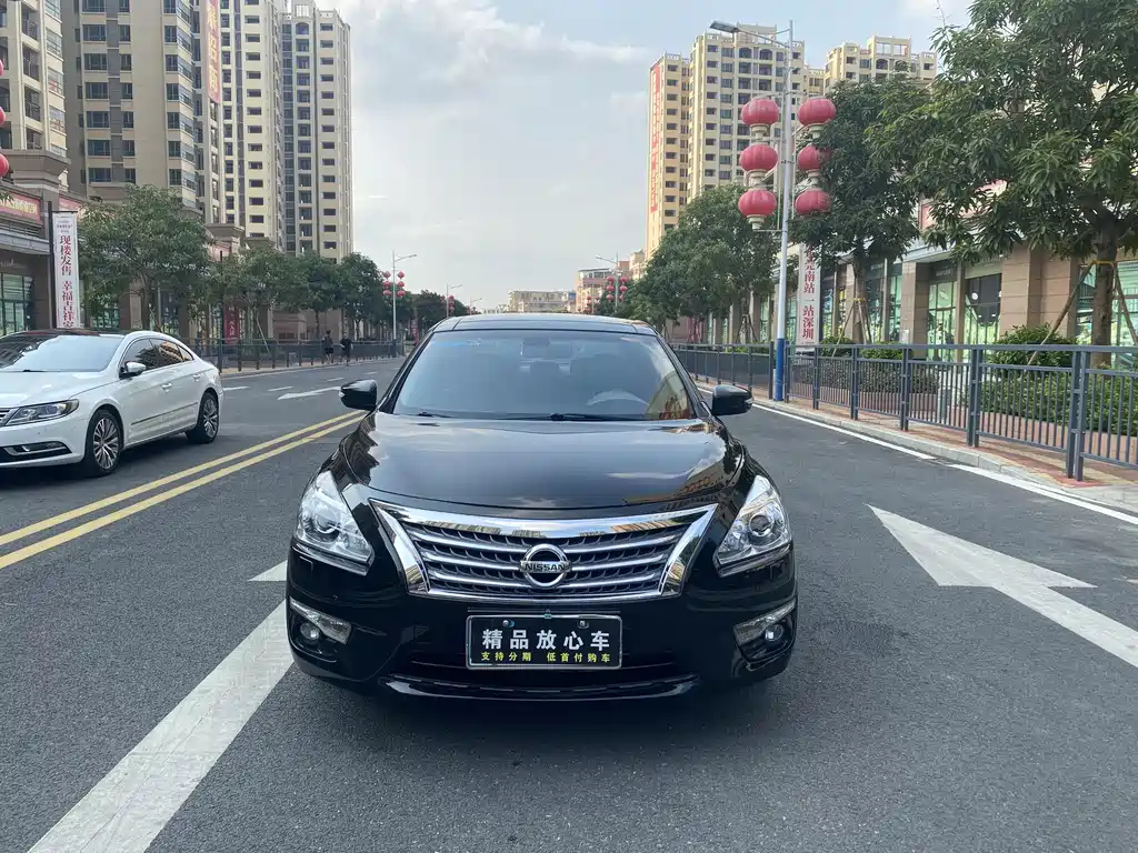 NISSAN TEANA 2015