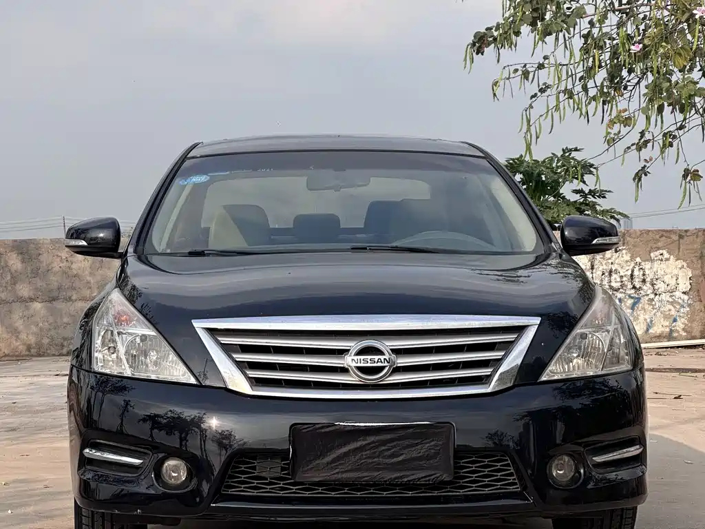 NISSAN TEANA 2011