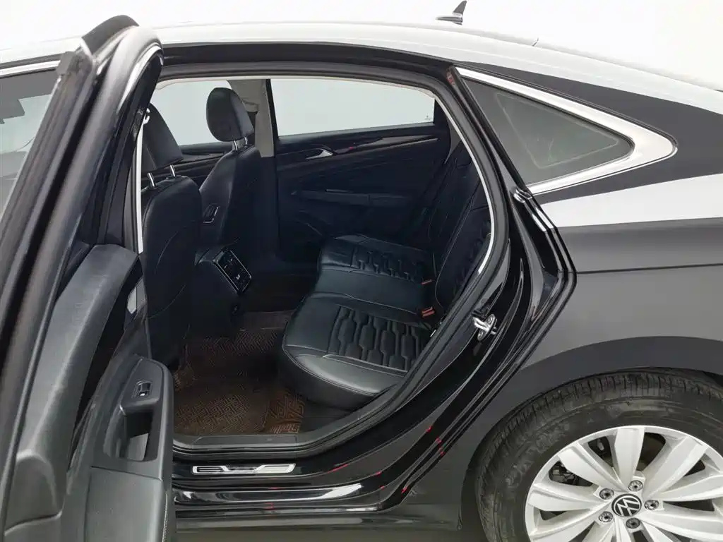VOLKSWAGEN PASSAT 2021