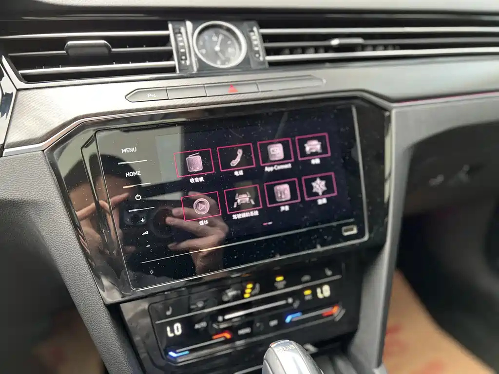 VOLKSWAGEN MAGOTAN 2022
