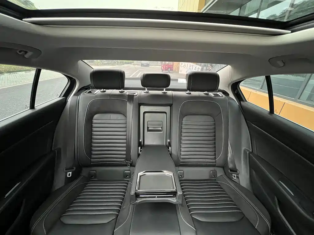 VOLKSWAGEN MAGOTAN 2022