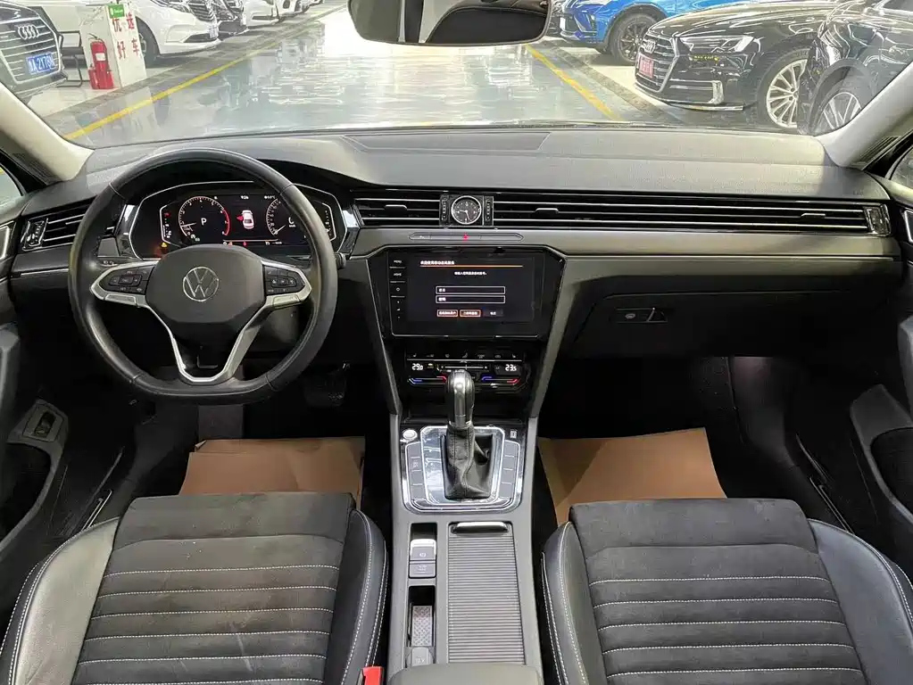VOLKSWAGEN MAGOTAN 2021