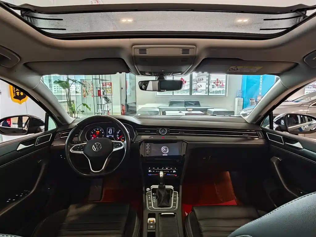 VOLKSWAGEN MAGOTAN 2020