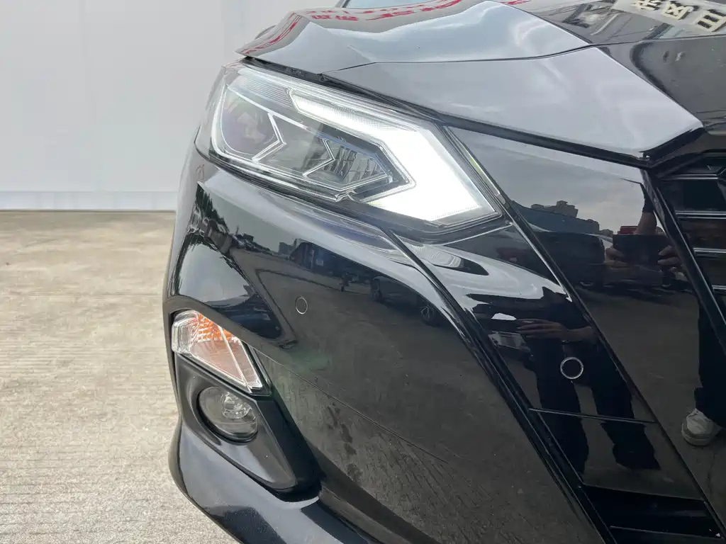 NISSAN TEANA 2022