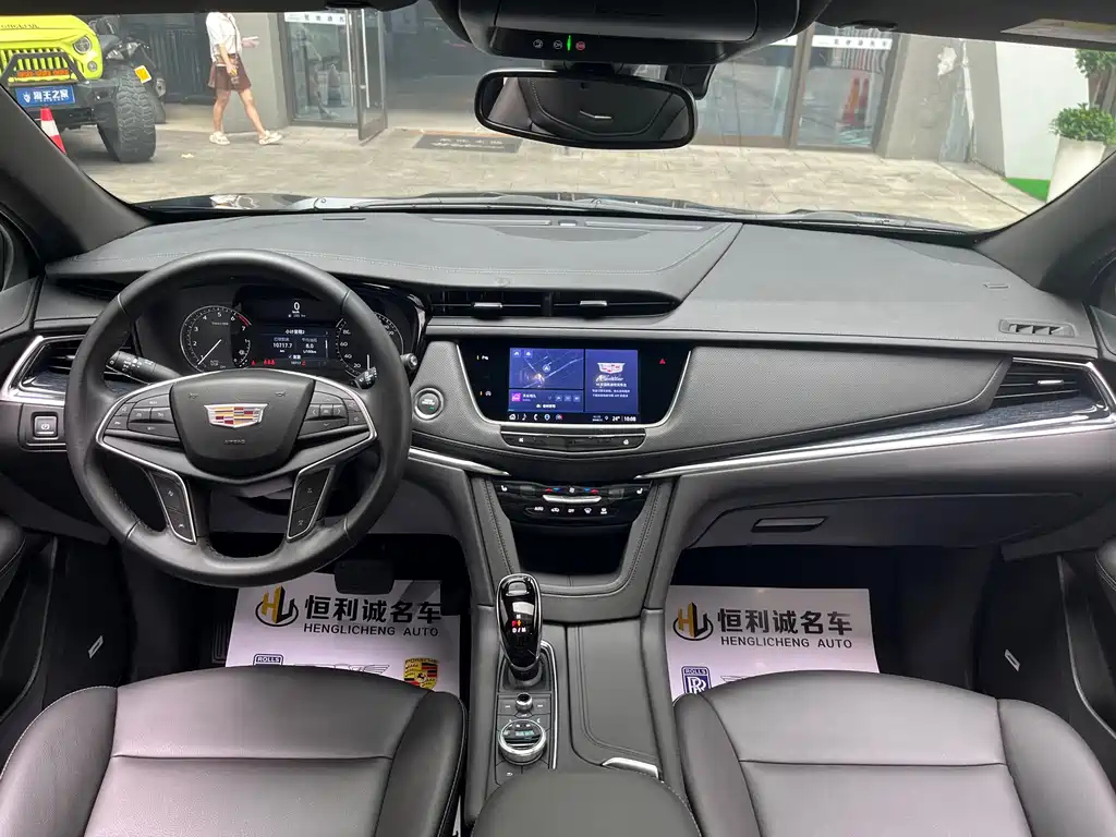 CADILLAC XT5 2023
