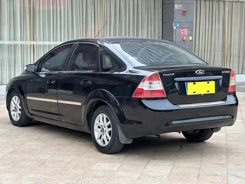 FORD FOCUS 2011