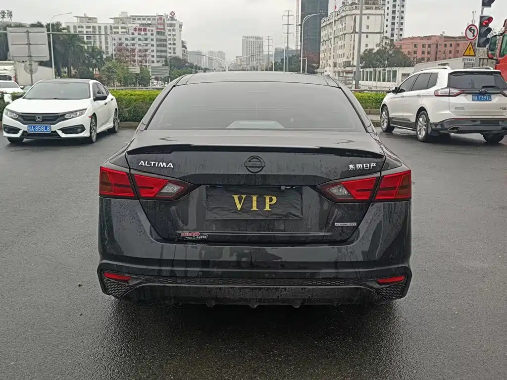 NISSAN TEANA 2022