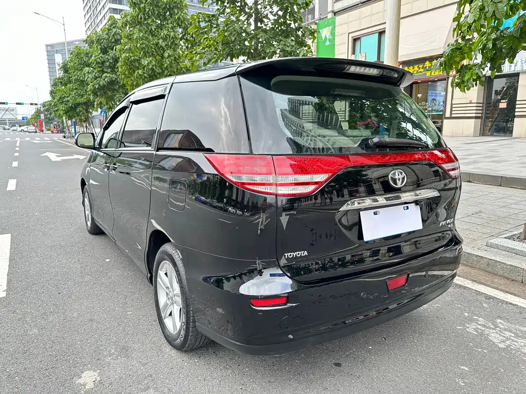 TOYOTA PREVIA 2009