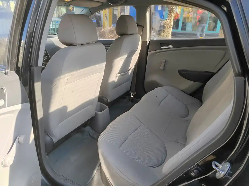 HYUNDAI RENA 2010