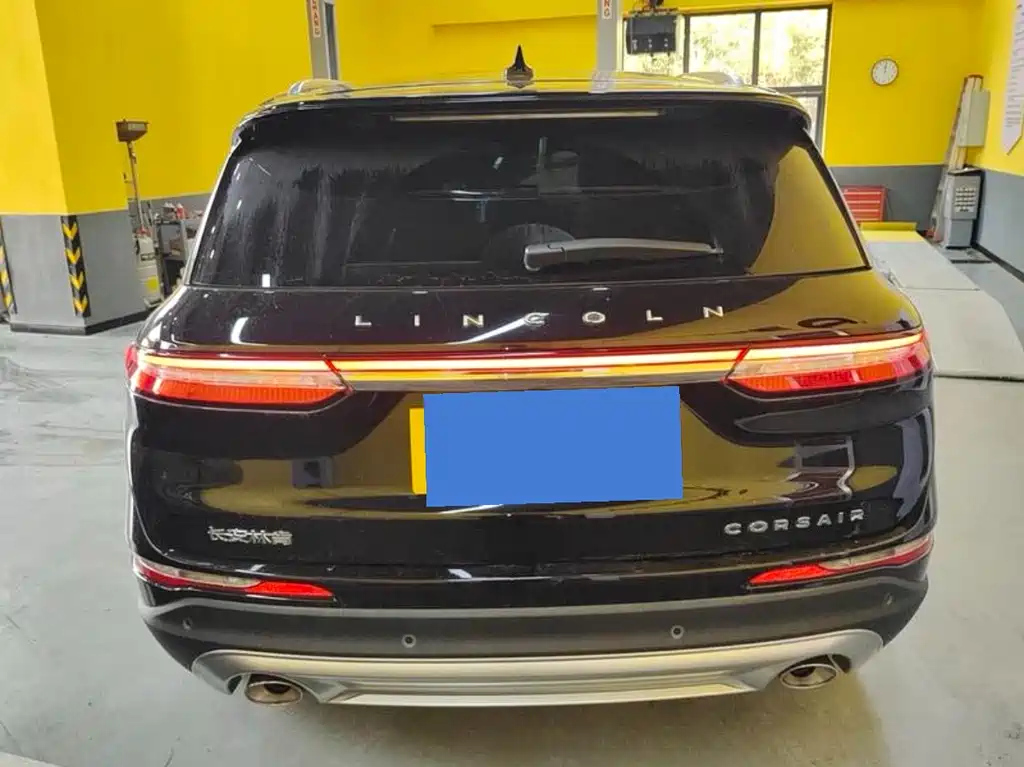 LINCOLN ADVENTURER 2021