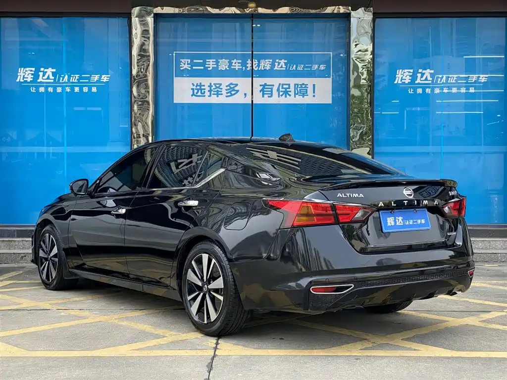 NISSAN TEANA 2022