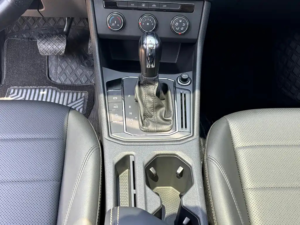 VOLKSWAGEN LAVIDA 2018