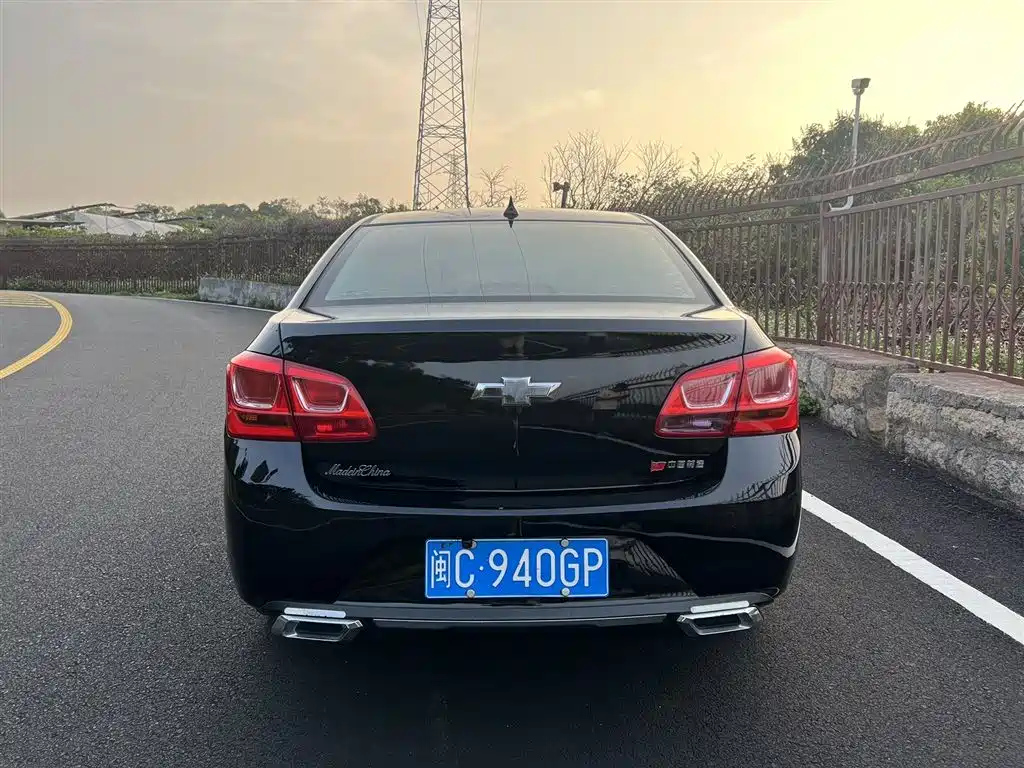 CHEVROLET CRUZE 2015
